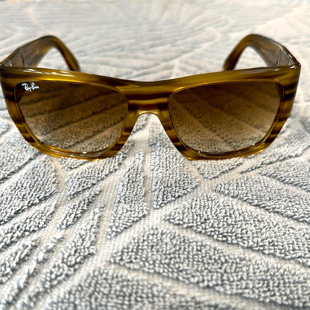 Ray-Ban Wayfarer NOMAD Sunglasses